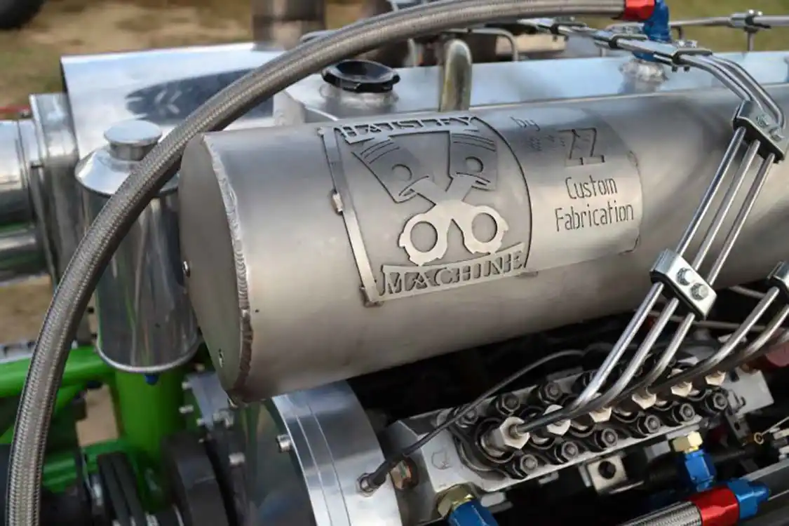 Cummins cylinder head