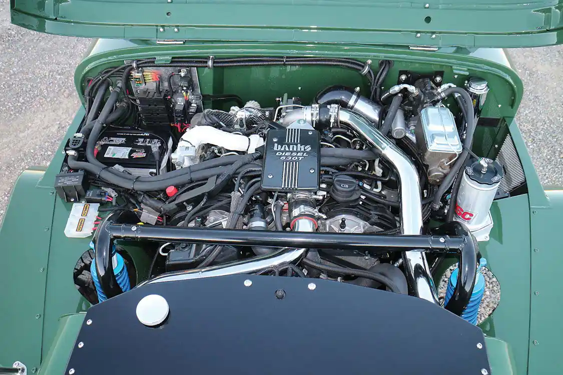 Under hood resides a 3.0-liter V-6 Banks 630T