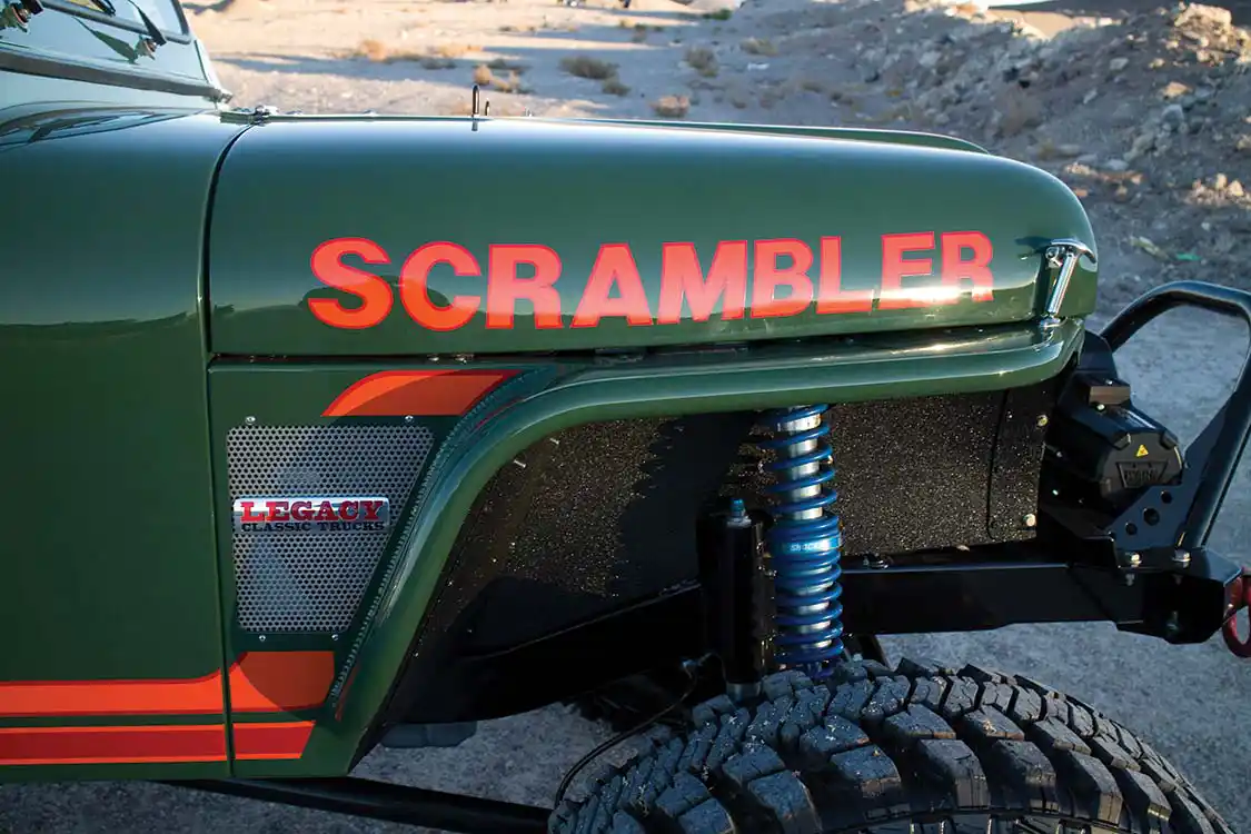 This front set is the narrow boulder design that provides maximum clearance when off in the rocks.