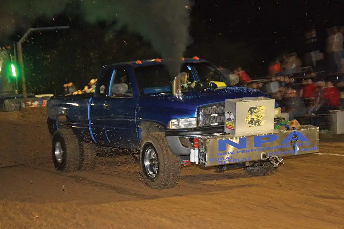 This electric blue Dodge sent Steve Burton to an undefeated 352-foot pull, topping out the Outlaw class.