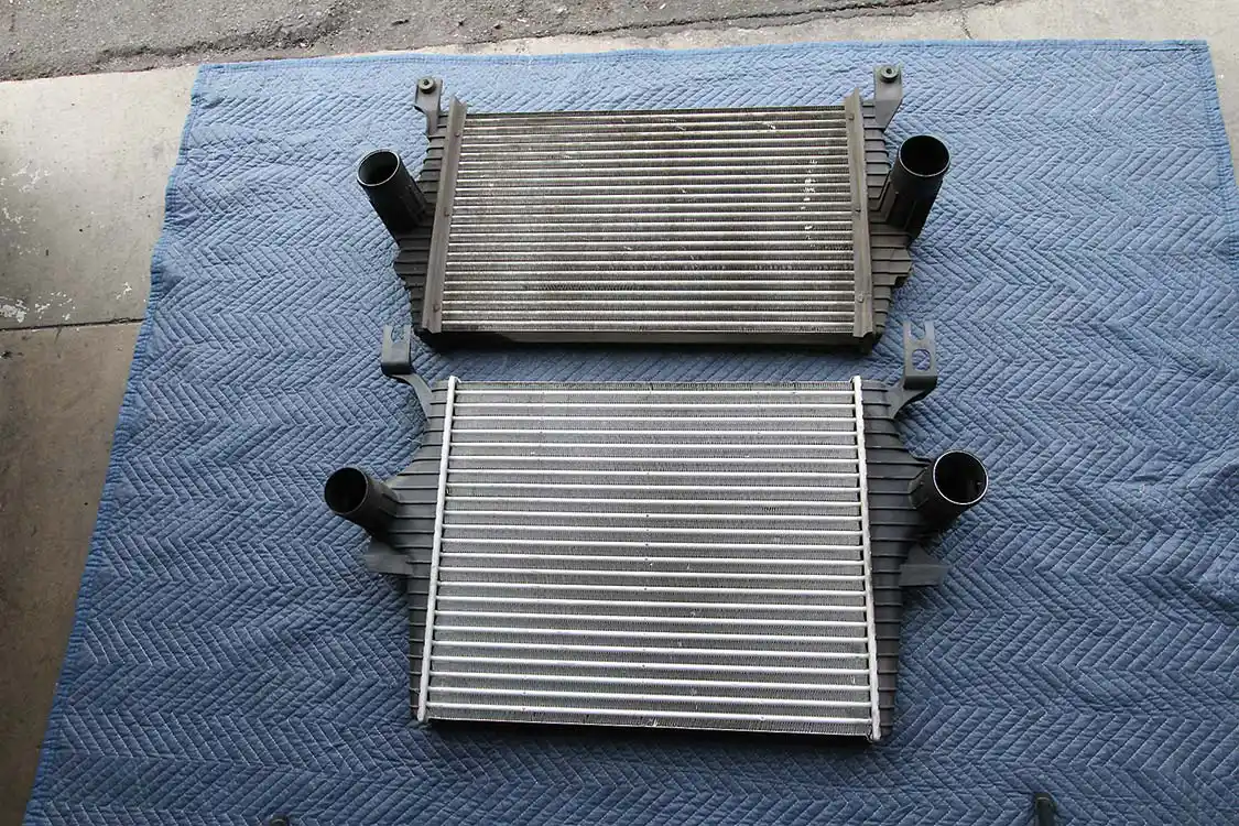 Here you see a comparison between the 7.3L and 6.0L intercoolers.
