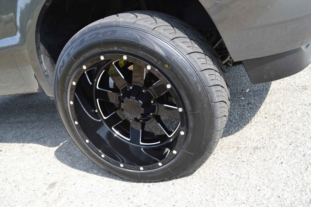 Резина 245 40 r20. Nitto nt420s 285/55 r18. Резина 50 грязь 50 асфальт. Nitto 275/55 r20. Nitto nt420s.