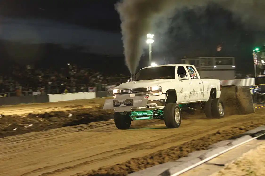 John Esteves brought his 1,000-hp 3.0-class “Smokin’ Max”