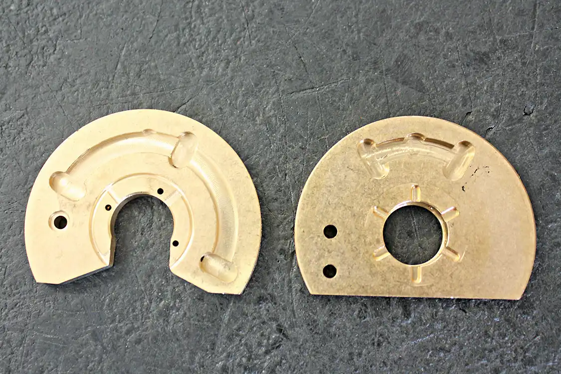 12. What sets the HT Turbo S365 FMW apart from an out-of-the-box BorgWarner S366 unit is the upgrade from a basic three-pad 270-degree thrust bearing (left) to a more durable six-pad 360-degree bearing (right), which will take more thrust load and abuse under higher boost levels, increasing longevity and reliability in a performance application.