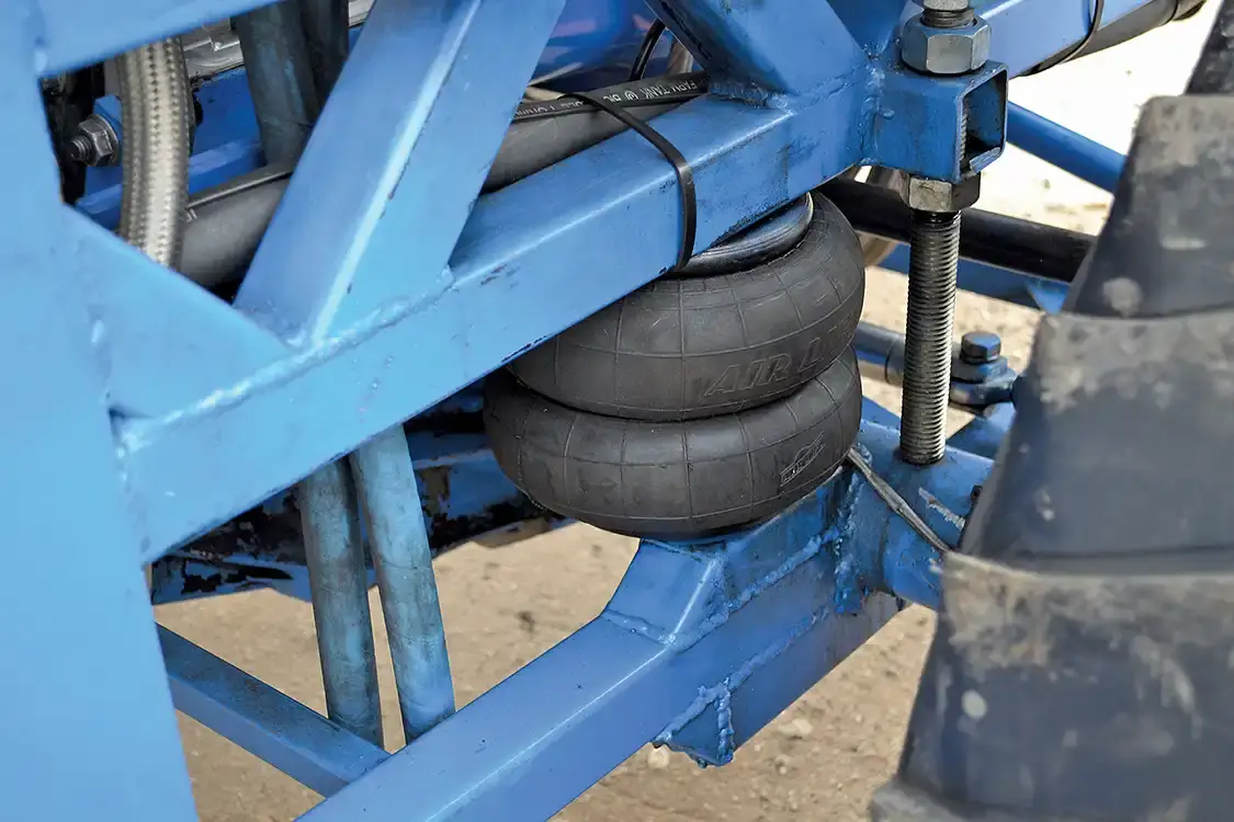 A trick airbag setup that can be quickly adjusted for track conditions is used in the front end, which again, was built by Jason. The front Dana 70 that we saw when we took photos of the truck has since been replaced with a Rockwell axle, due to breakage. 