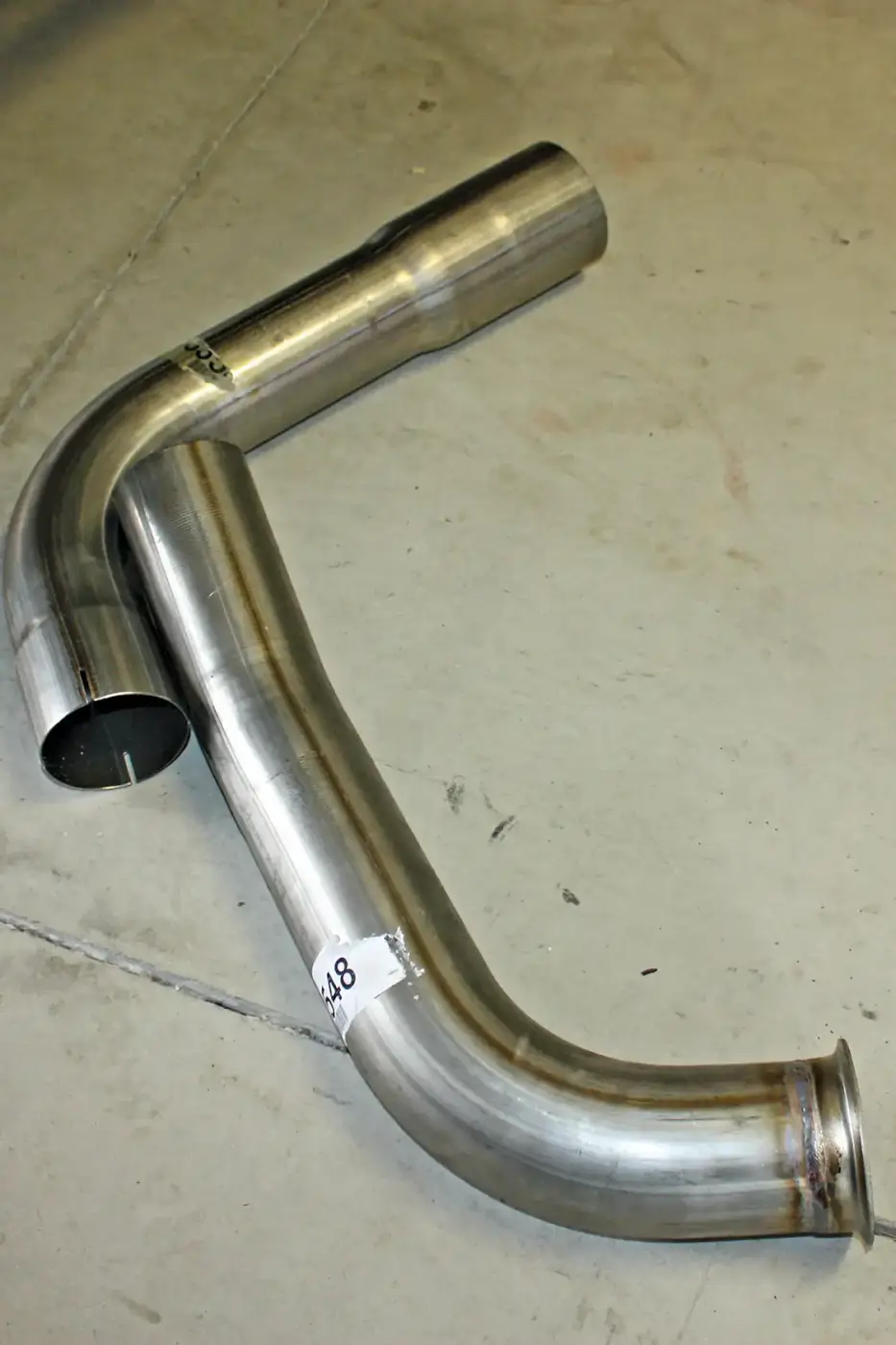 6. The unique mandrel bent two piece 3.5” turbine outlet pipe used in the Monster Exhaust kit makes for an easy installation with ample room between the engine and cab firewall. The 3.5” diameter helps maximize the drive pressure within the engine for the best torque and power curve, improving towing performance.