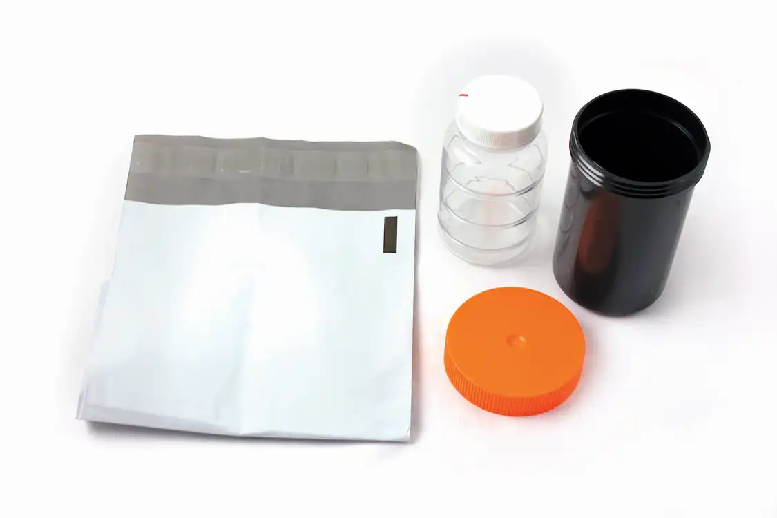 1. The oil analysis kit from Merchant Automotive includes the sample bottle, shipping container and a postage-paid shipping envelope to send the sample to Apex for analysis.