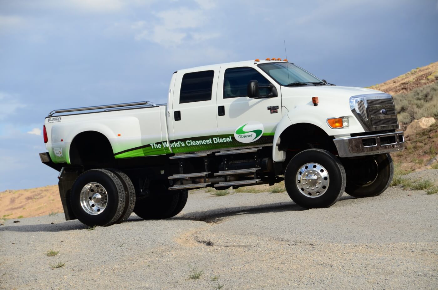 This classy chassis cuts a stylish profile, even though it’s way shorter than most industrial-duty rigs.