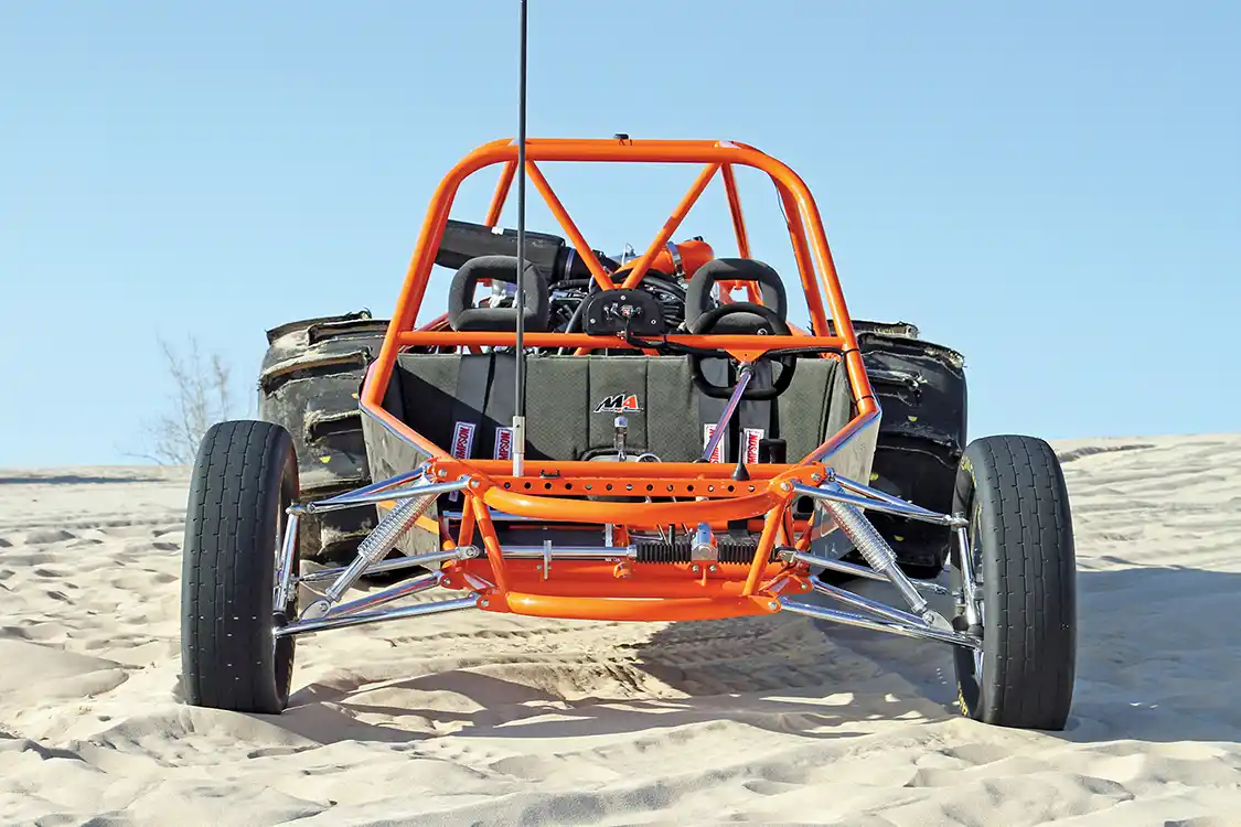Looking at the rail from the front, you can see that the design is simply elegant: a big engine stuffed into a small chassis.