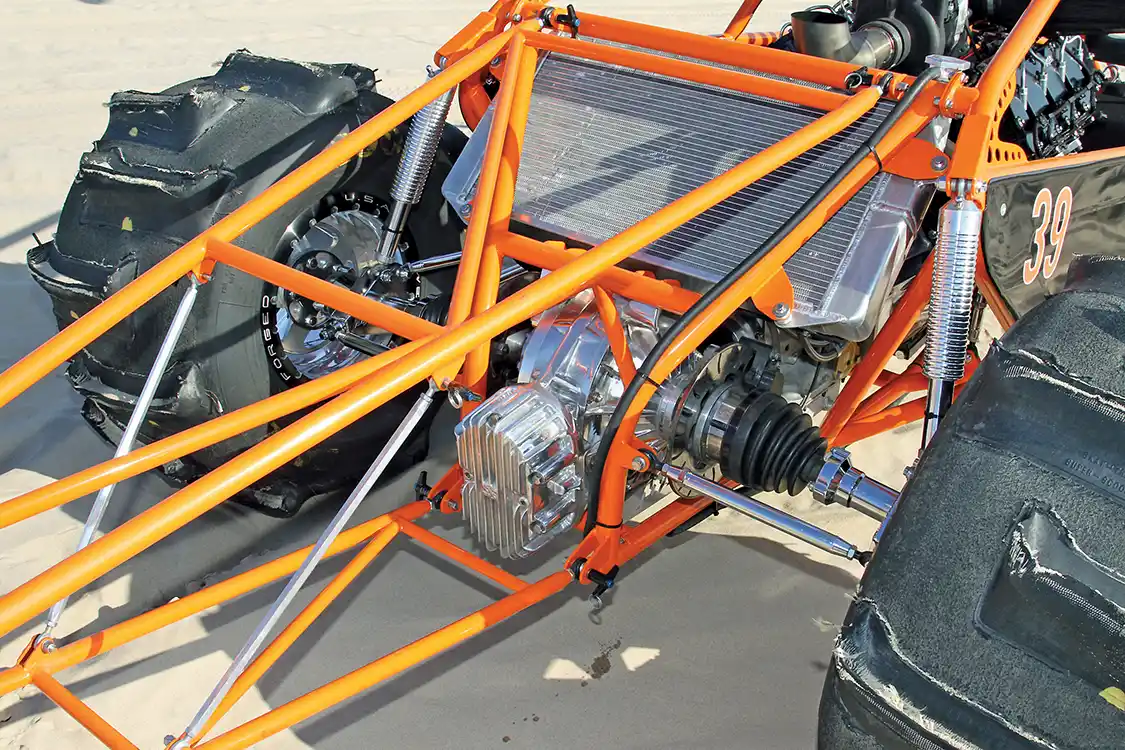 Looking closely at the rear of the buggy, you can see the quick-change Speedway Engineering differential and the inboard disc brakes with Wilwood 4-piston calipers.