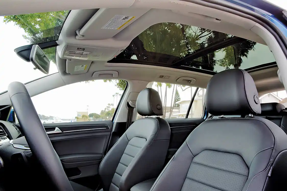 The SE package comes with a monstrously large sunroof that covers almost two-thirds of the roof. The part that actually opens to the air is about half of the total glass area.