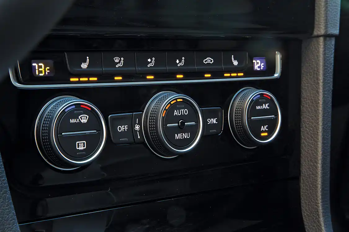 The climate control system is split to offer different levels of air temperature to the vents on each side of the passenger compartment. This potentially relationship-saving function is standard. The seats were also heated separately.
