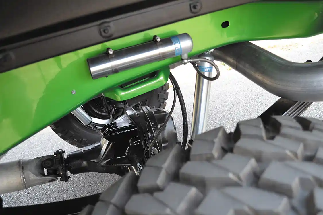 Bennett went with a Ford axle for the back of the truck too, which is suspended from the Synergy Green frame with a set of <a href="https://superlift.com/">Superlift</a> leaf springs and Bilstein 5100 reservoir shocks.