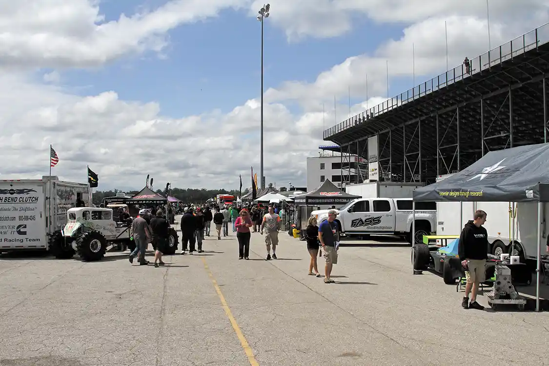 A long manufacturer’s midway was located behind the main grandstand at the drag strip, where spectators could check out the latest diesel performance parts and get advice directly from industry experts to improve their own trucks.
