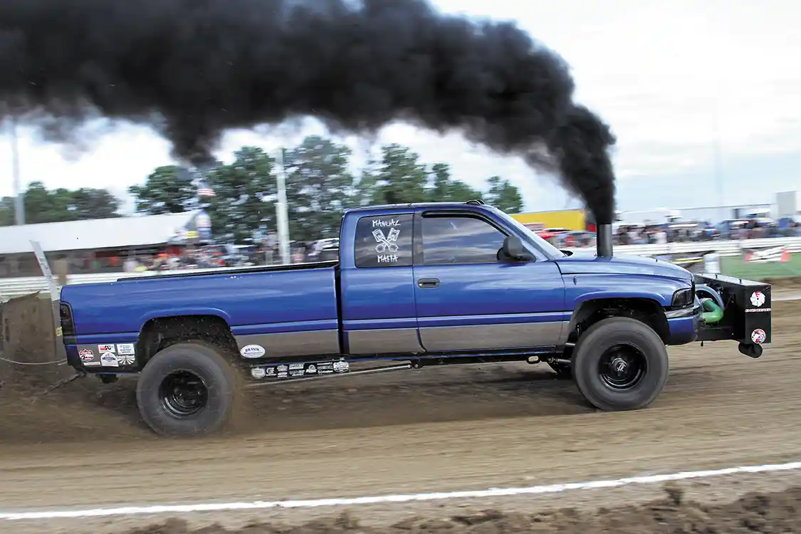 Adam Hallien took home the Indy win in the 2.6 Class with the longest pull of the night.