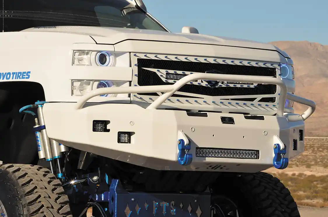 The <a href="https://hammerheadarmor.com/">Hammerhead Armor</a> bumper on the front with the <a href="https://www.monsterhooksinc.com/">Monster</a> hooks add to the tough look of this rig.