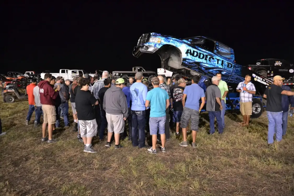 Jason Stott's triple-turbo Cummins-powered "Addicted" Super Stock puller had a crowd around it all weekend. Despite a heavy sled, the 2,500 horsepower rig pulled an impressive 292 feet.