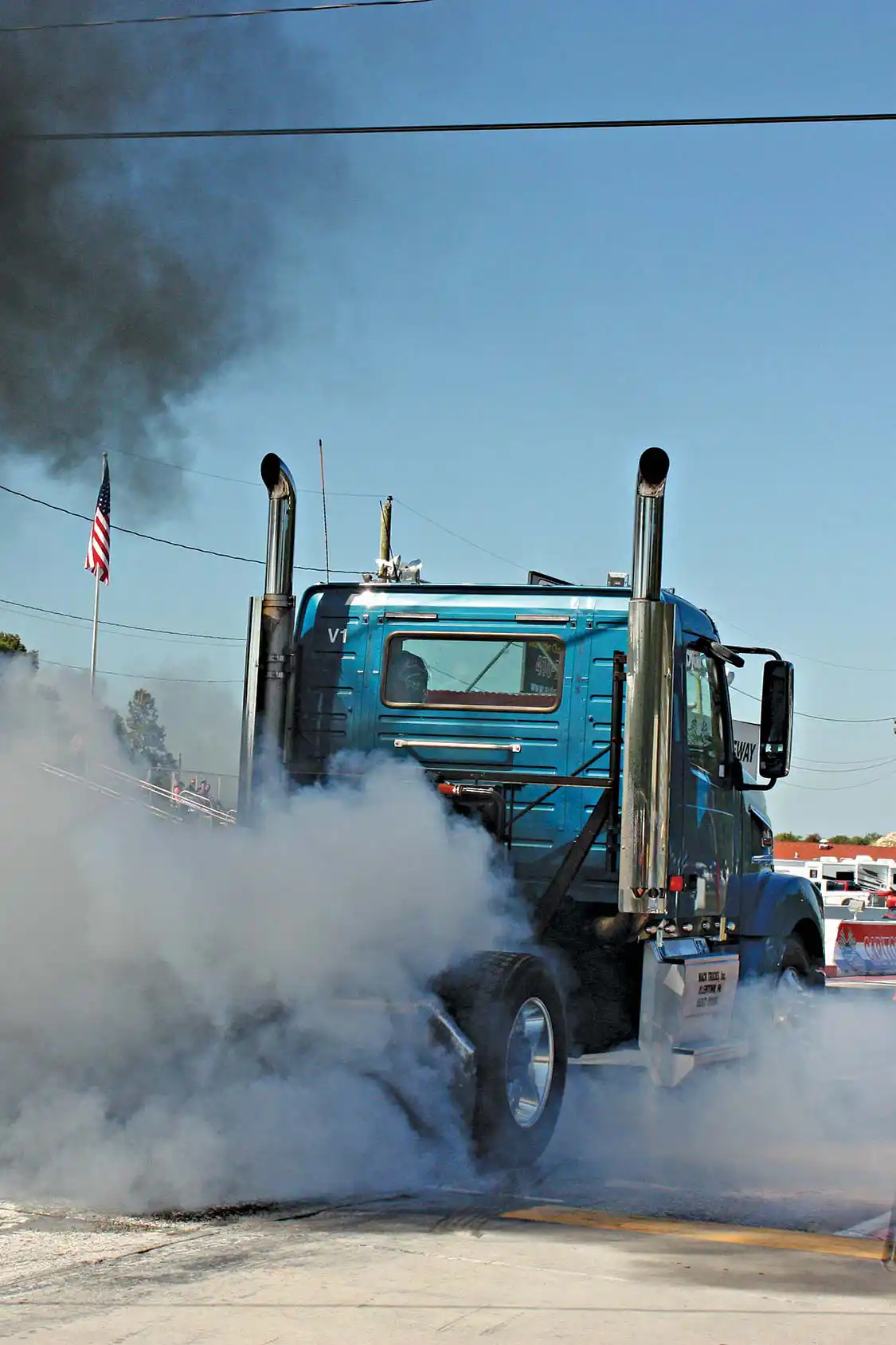 As a true diesel event, anything that ran on diesel was welcome to enter and compete and this short bobtail Volvo came ready to compete. The big power under the hood packed a punch and pushed this semi to low 13s, made for some awesome burnouts too.