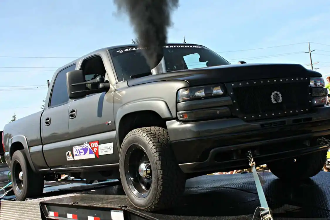 Lead fabricator at Deviant Race Parts, Chris Rosscup, owns this sporty LB7 Duramax with countless hours and hard work into a full engine and transmission build that ended up rolling over 1,000 hp on the <a href="https://www.facebook.com/Auto-Trends-Motorsports-356431054488368/">Auto Trends Motorsports</a> portable chassis dyno.