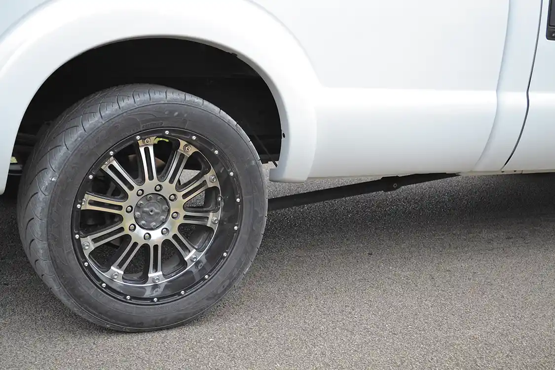 Since Morgan hits the dragstrip on a regular basis (running a best of 10.77 at 125 mph) <a href="https://www.nittotire.com/">Nitto</a> 420S tires mounted on 22x10 XD wheels along with <a href="https://www.ouostore.com/">One Up Offroad</a> traction bars provide grip. Gearing was also changed from the factory 3.31 ratio to 3.73 gears for better dragstrip launches.