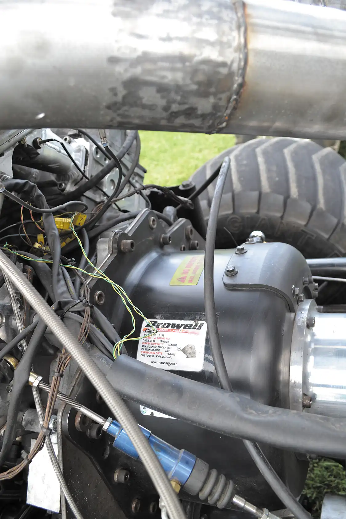 Since Kyle's puller only goes about 300 to 400 feet during a run, just a single gear is needed. A four-disc <a href="https://www.crower.com/clutches.html">Crower</a> clutch puts the power down, along with a reverser from SCS.