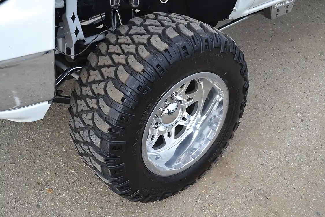 Aggressive tires are usually best on loose West Coast tracks, so 325/60R18 <a href="https://mickeythompsontires.com/wheels">Mickey Thompson</a> Baja MTZ's were mounted on 18x12-inch <a href="https://www.weldwheels.com/">Weld Racing</a> wheels to provide grip.