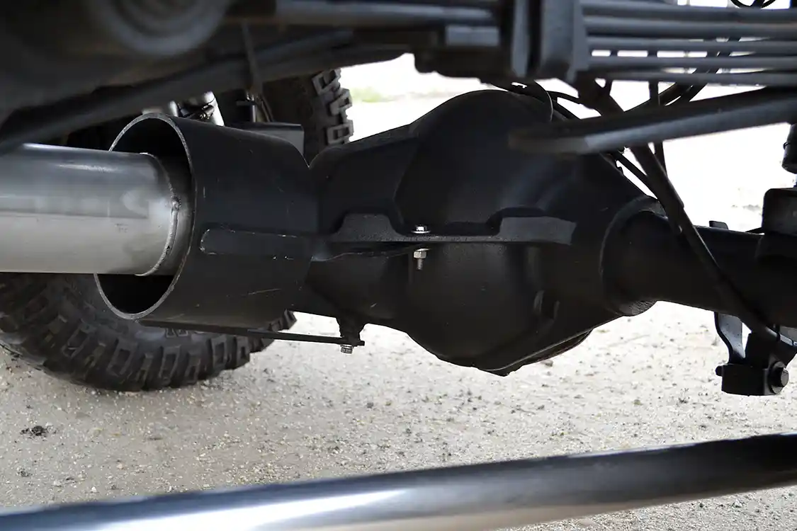 Safety is of the utmost importance in a puller such as this, as a whipping driveshaft can cause a lot of damage. A full circular safety loop that's attached to the rear-end ensures minimal damage if a u-joint does break.