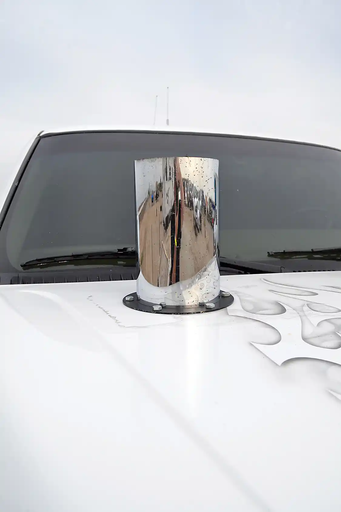 Exhaust exits the Duramax engine through a simple 4 to 6-inch hood stack, which makes the engine extremely loud during a pull, and provides a visual cue in case something goes awry mechanically.