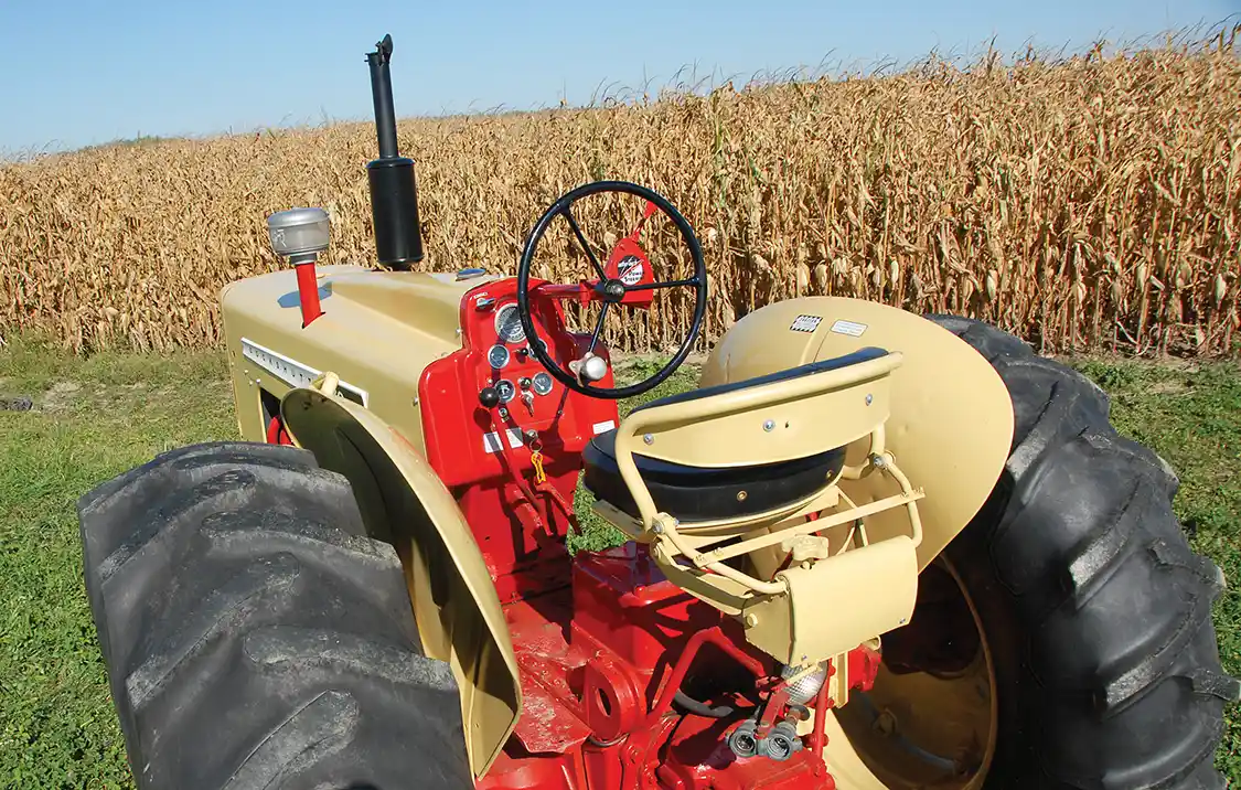 Randy Coyings ’61 570 Super is one of only 1,680 built in ’61 and ’62. It is the 568th 570 Super ever built. Cockshutt had adopted this Harvest Gold/Vermillion Red color scheme for the 1961 model year. The 500 Series had debuted all in Harvest Gold while previous generations were often all in Vermillion Red (the traditional Cockshutt color).