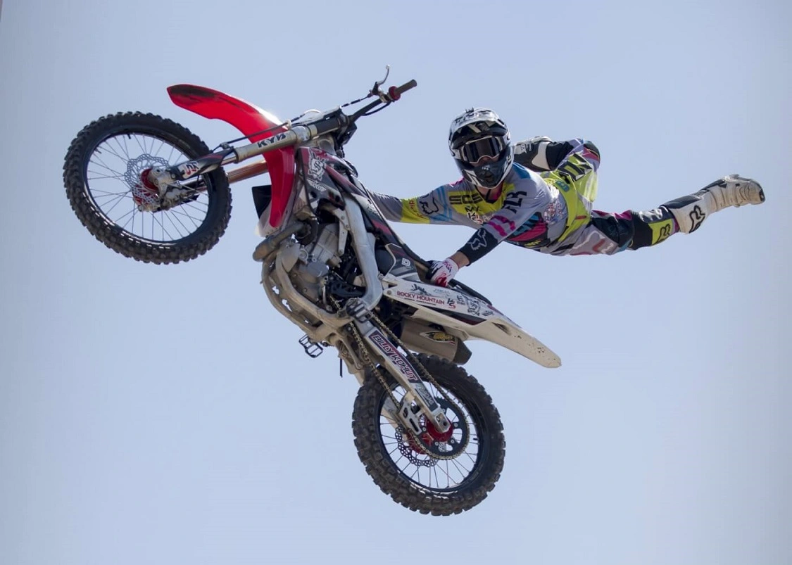 The Moto X Freestyle show helped fill in time between diesel competitions and gave spectators a little more “show” for their money. Big ramp-to-ramp jumps with tail whips and back flips are always a good time.