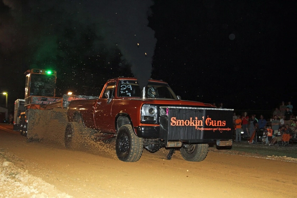 Zach Eaton's 1992 Dodge has to be one of the best-looking pulling trucks we’ve seen. He competed in both the 2.6 and 3.0 classes, finishing fourth in 2.6 and fifth in 3.0.