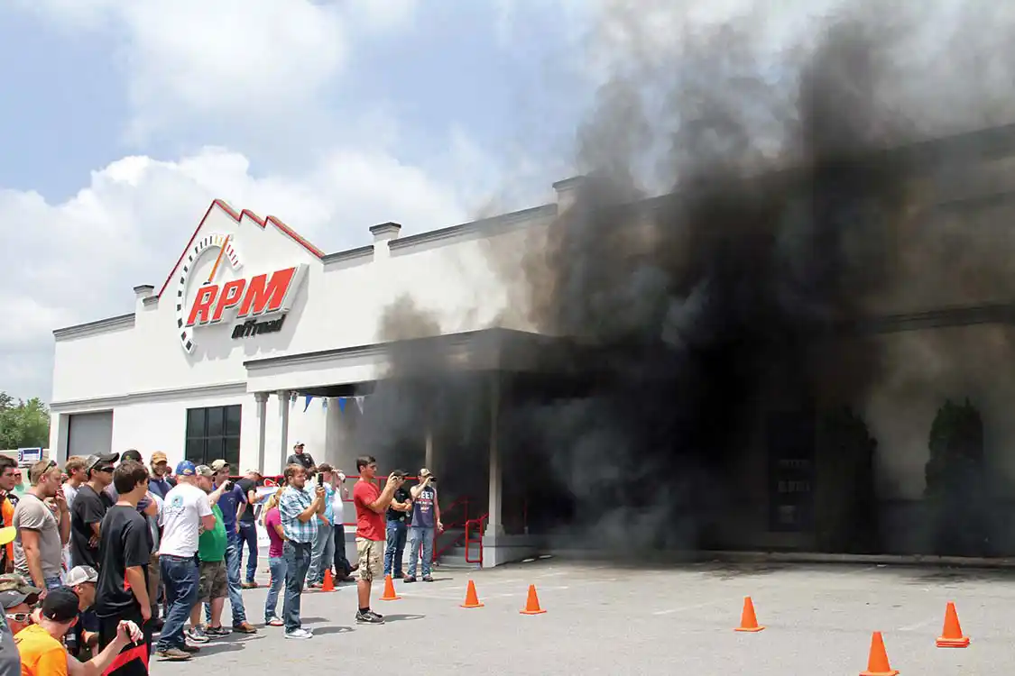 With the afternoon sun breaking through the clouds, the crowds came out in force to see the smoky dyno action.