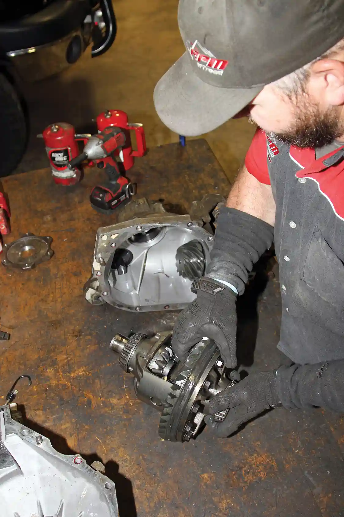 17. With the aluminum case split open, Nelson was able to remove the factory differential. Notice that despite the high mileage, the inside of the housing looks good, as do the original gears.