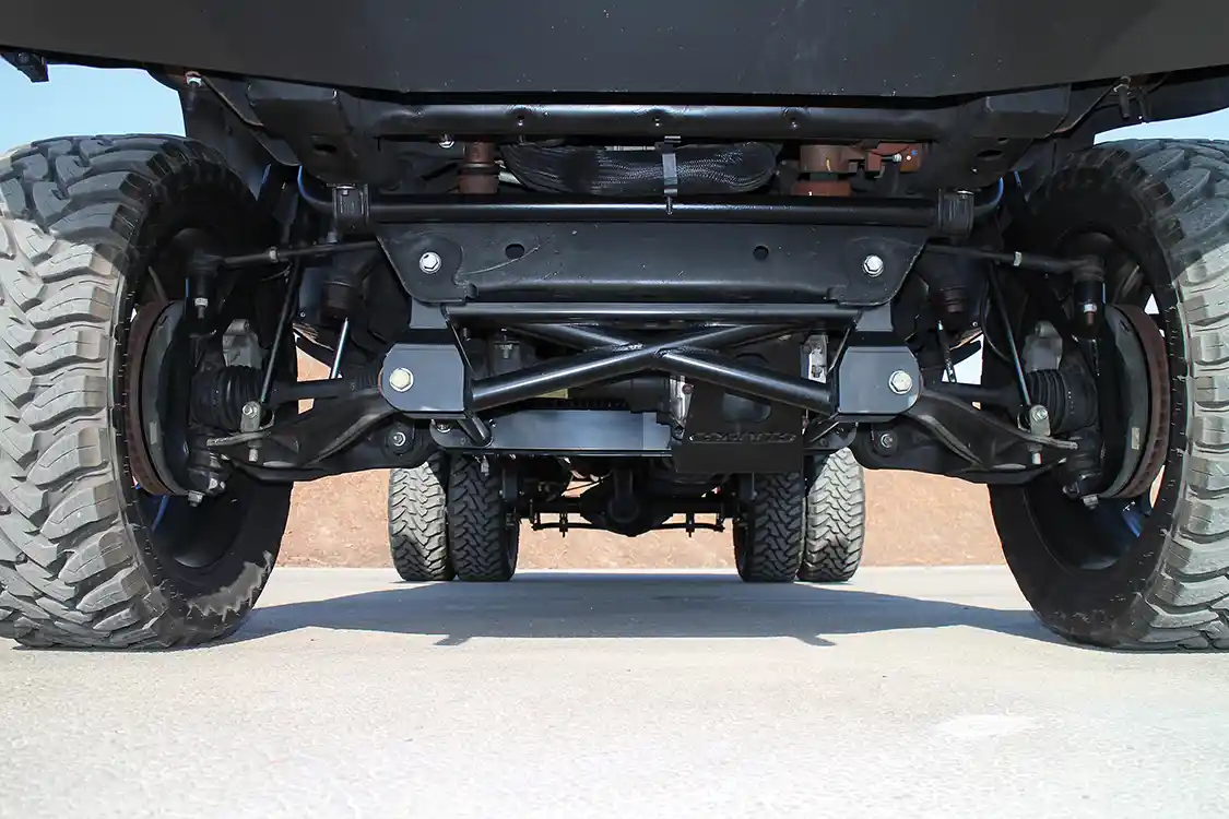 Underneath, an Cognito 7-inch lift kit was installed to elevate the Silverado to its new heights. The kit includes a front suspension drop cradle that lowers the suspension pickup points, as well as upper control arms, differential relocating mounting bracket, a beefier sway bar and longer end links.