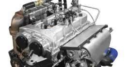 The GDCI engine uses twin overhead cams that electronically controlled; there’s no connection between crank and valve train, instead they are motor activated for complete control. Atop the motor, a standard 200-bar fuel injection system is both inexpensive (compared to diesel) and robust. At the side is an Eaton supercharger used to force enough air into cylinders to facilitate auto ignition. It hands off to the turbocharger once temperatures reach normal.