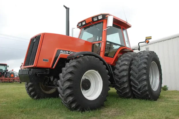 The traditional Persian Orange AC paint was on the way out when this tractor was built, but it’s one of the last of the Allis-Chalmers badged 8070s. In fact, it’s widely reported that the last tractor to roll out off the line in West Allis, Wisconsin, was a Deutz-Allis badged 8070. At the time it was shot, this tractor was on the lot at Wannemacher Sales, an AGCO dealer in Ottoville, Ohio. It’s been upgraded with Firestone radial tires and rear duals, making it a traction powerhouse.