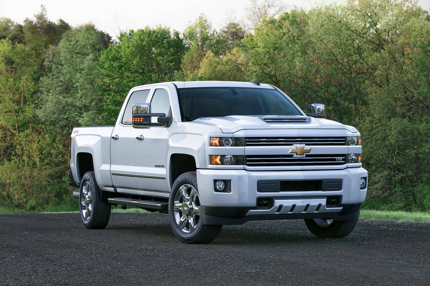 The 2017 Chevrolet Silverado HD features an all-new, patented ai