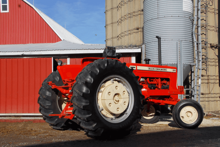 THE FIRST TURBO TRACTOR ALLISCHALMERS D19