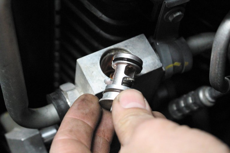 TRANSMISSION COOLER BYPASS VALVE Diesel World