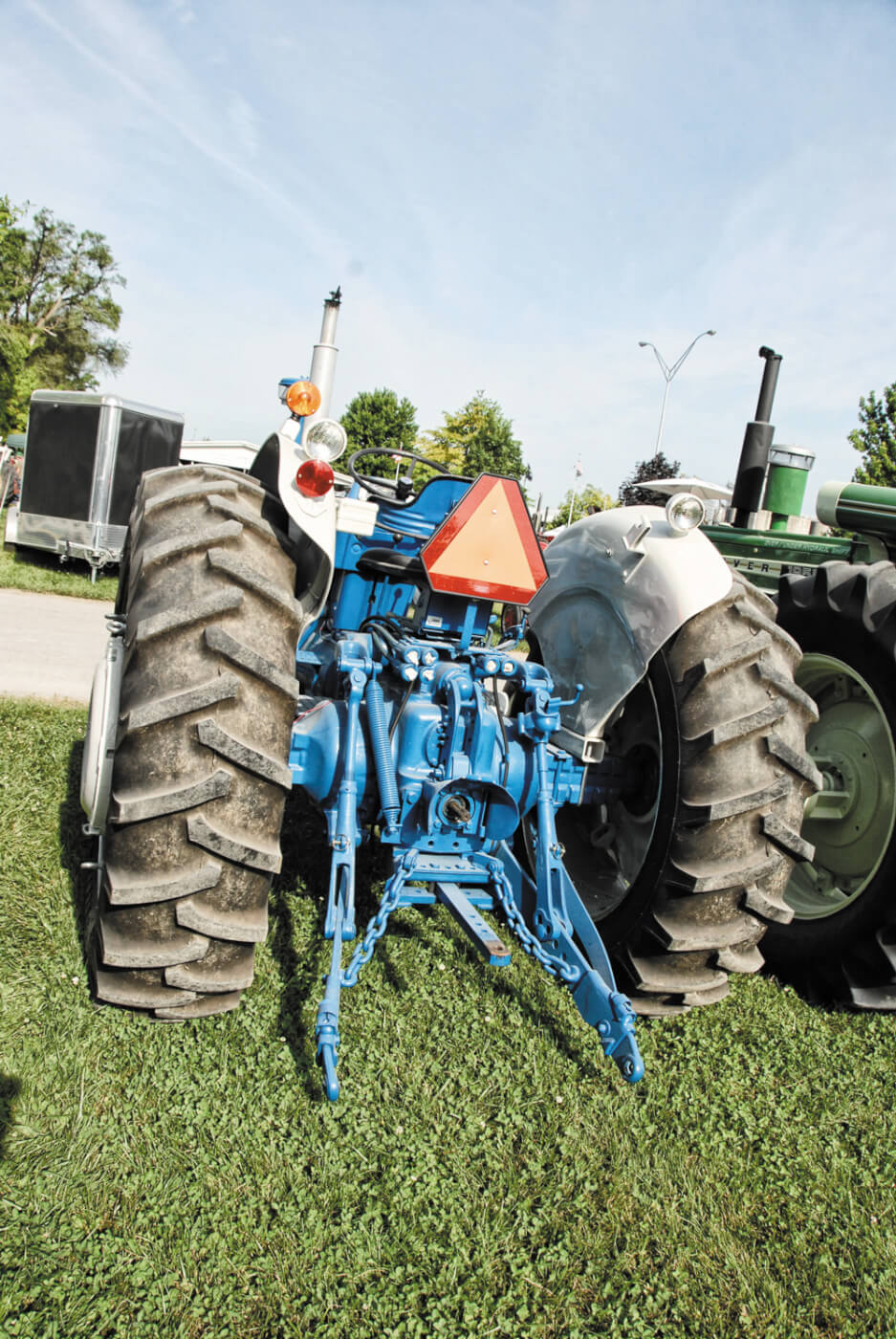 Load Monitor system, clamshell fenders, All-Purpose Ford 7000 diesel tractor