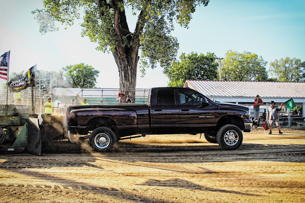 5.9L Cummins powered third gen dually truck