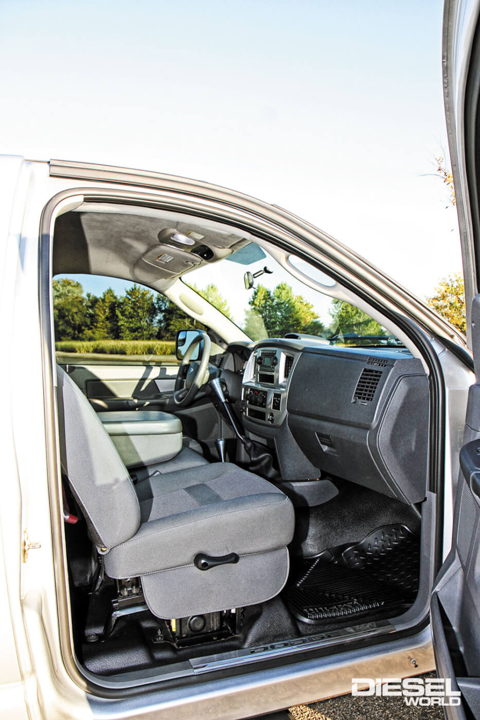 2006 Dodge Ram Husky floor liner mats