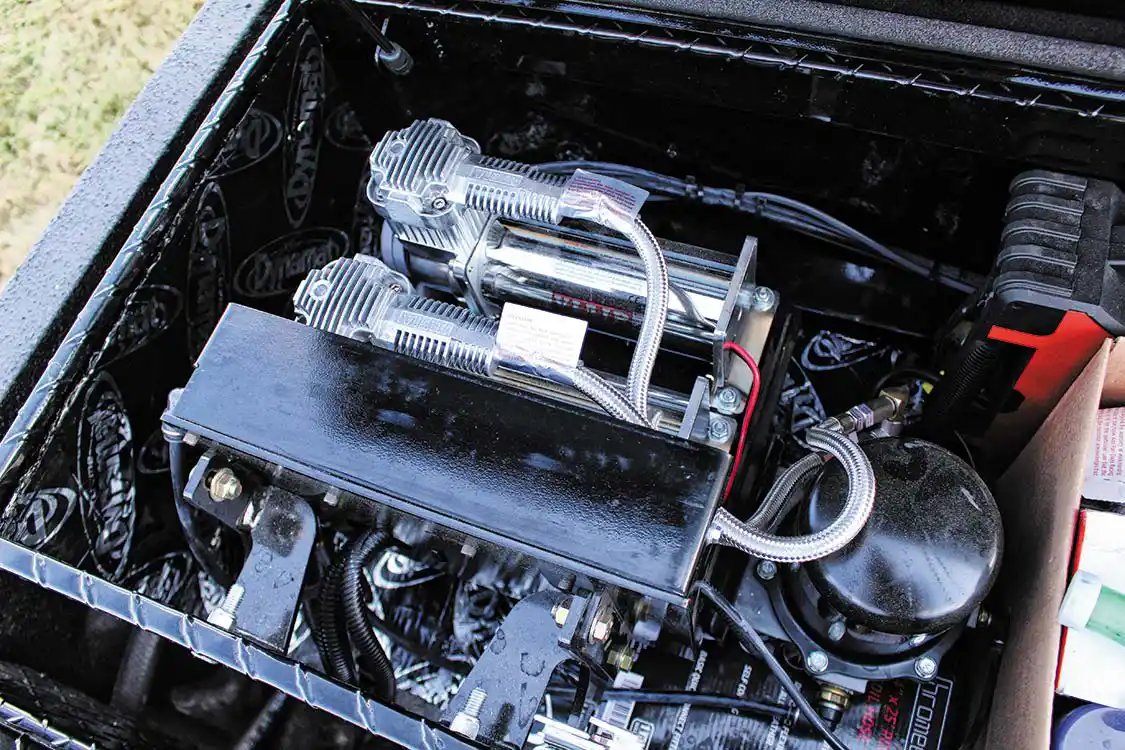 dual Viair compressors, Dodge Cummins first gen tool box with in-bed110 gallon fuel tank with transfer pump