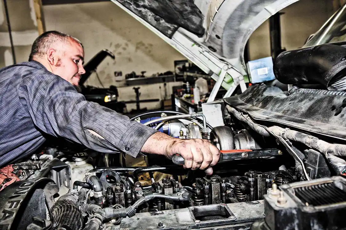 re-torquing head studs, 5.9L Cummins engine