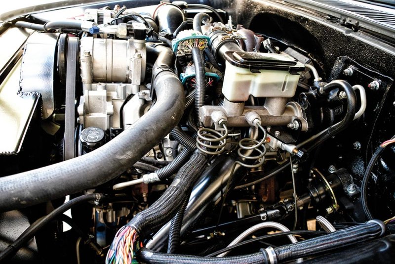 MODERN DURAMAX PRE-RUNNER - Diesel World