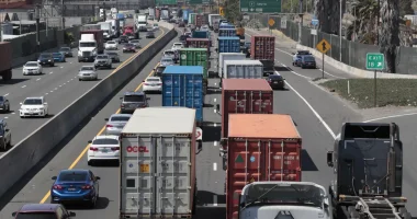 EPA approves California rules phasing out diesel trucks
