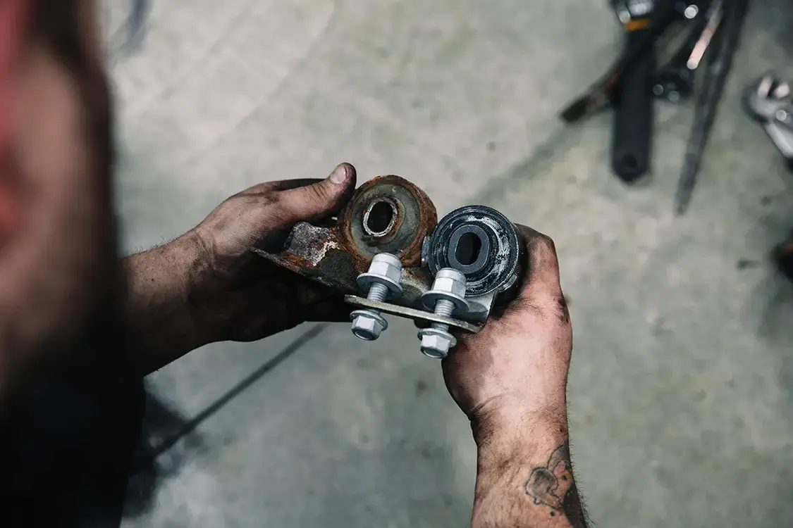 DMAX XD Torsion Bar Supports