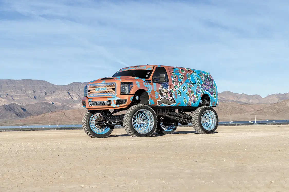 LIMO X: Ein sechstüriger Ford Excursion für die SEMA